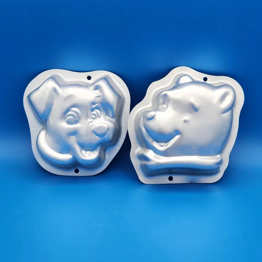Wilton Set of Small Aluminum Cake Pans Pooh and Dalmation 5